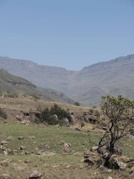 南アフリカの垂直山岳地帯 — ストック写真