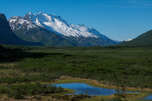 阿根廷巴塔哥尼亚Cerro Creston和Cerro Vespignani山区的山峰和冰川 — 图库照片