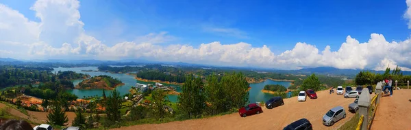 Panoramic Shot Guatape Blue Cloudy Sky — Stock Photo, Image