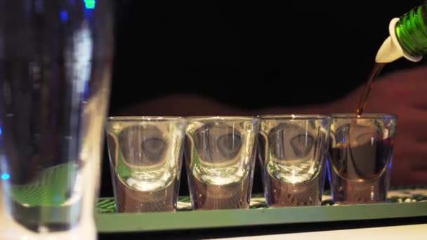 Bicchieri Champagne Sul Bancone Del Bar — Video Stock