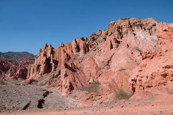 Colpo Verticale Rocce Sotto Cielo Blu — Foto Stock