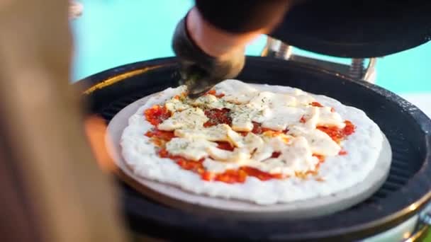 Preparação Pizza Close — Vídeo de Stock