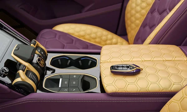 베를린 2021 Lamborghini Urus Mansory Luxurious Comfortable Modern Car Interior — 스톡 사진