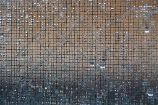 Крупный План Окна Фоне Металлической Решетки — стоковое фото