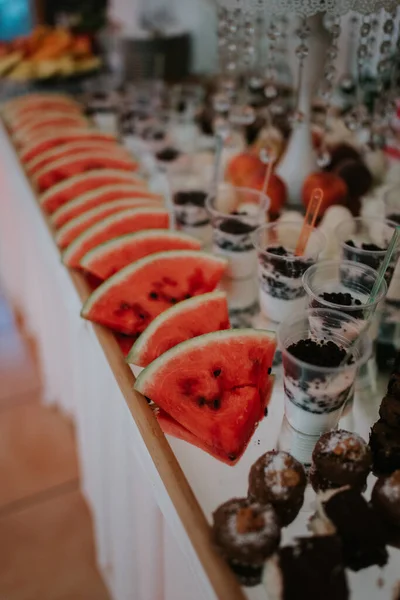 Una Hermosa Toma Aperitivos Ligeros Plato Una Mesa Banquete Boda — Foto de Stock