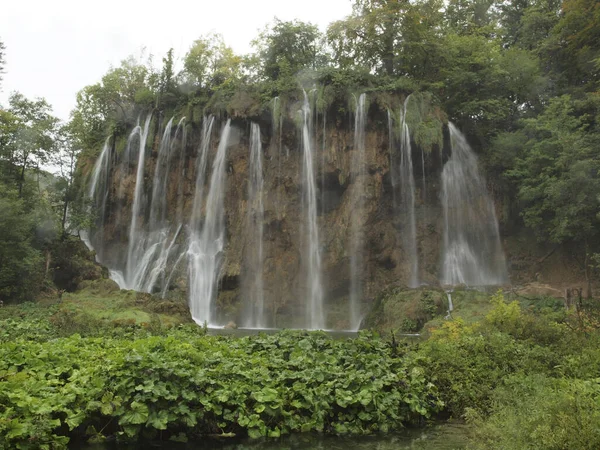 Una Hermosa Vista Del Parque Nacional Los Lagos Plitvice Croacia — Foto de Stock