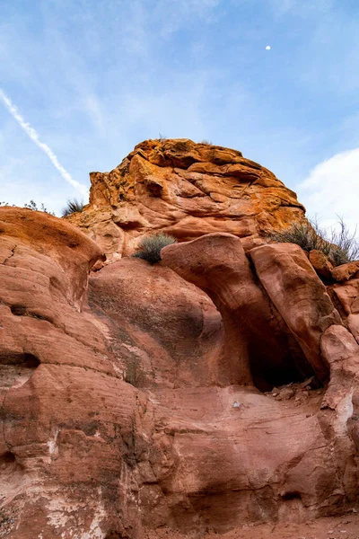 Een Verticaal Schot Van Een Canyon — Stockfoto