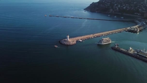 Vista Aerea Sul Mare Sulla Costa Dell Oceano Mediterraneo — Video Stock