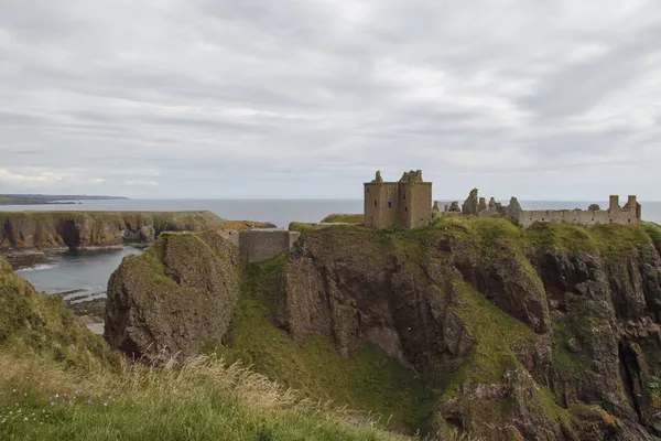 Famosa Fortezza Medievale Rovina Del Castello Dunnottar Sulla Cima Una — Foto Stock