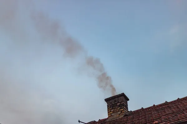 Smoke Coming Out Chimney Roof — Stock Photo, Image