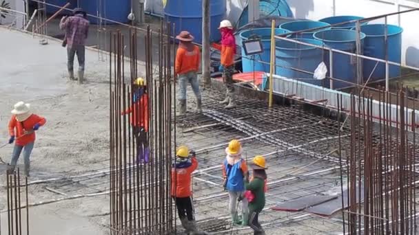 Trabajadores Construcción Que Trabajan Una Obra — Vídeo de stock