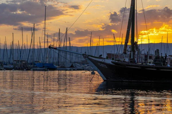 Kapal Kapal Port Lausanne Ouchy Saat Senja Pelabuhan Lausanne Danau — Stok Foto