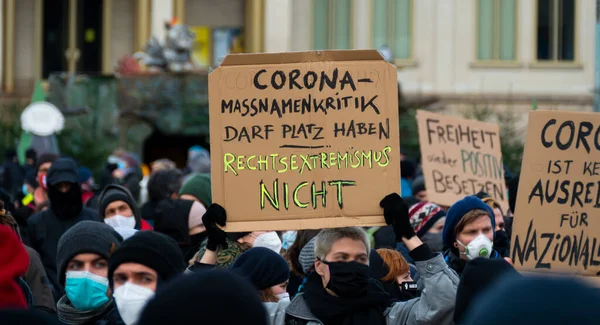 Leipzig Germania Novembre 2020 Insegne Cartone Etichettate Dipinte Una Manifestazione — Foto Stock