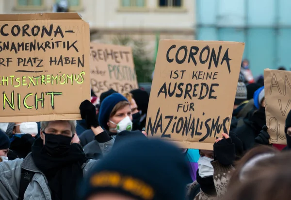 Leipzig Németország 2020 November Címkézett Festett Kartontáblák Nemzetiszocializmus Rasszizmus Koronavírus — Stock Fotó