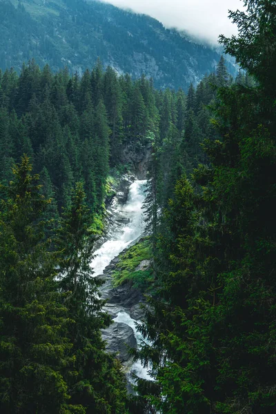 Velký Vodopád Rakouských Alpách Létě — Stock fotografie