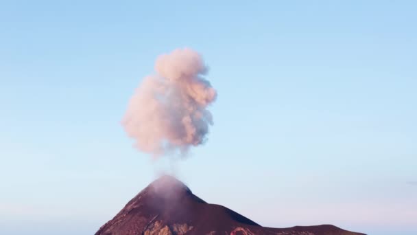 Volcán Las Montañas — Vídeos de Stock