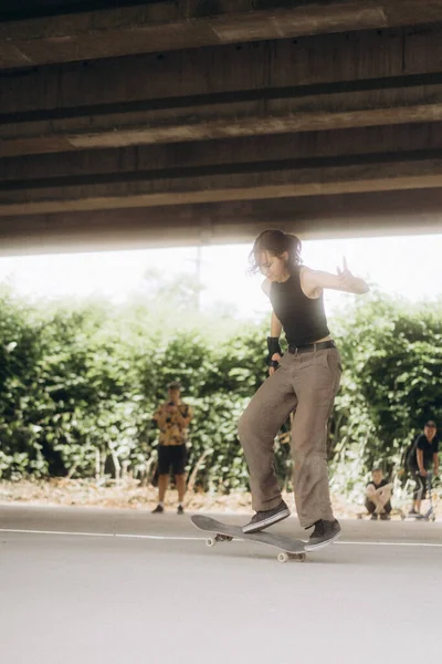 Sarajevo Bosnie Herzégovine Juin 2021 Adolescent Skate Dans Skatepark Sous — Photo