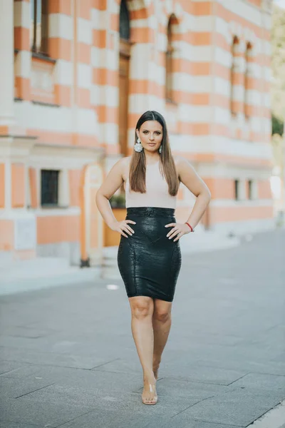 Vertical Shot Caucasian Female Model Posing Leather Skirt White Blouse — 스톡 사진