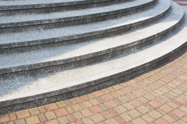 Poznan Polônia Mar 2014 Escadas Forma Curva Uma Calçada Paralelepípedos — Fotografia de Stock