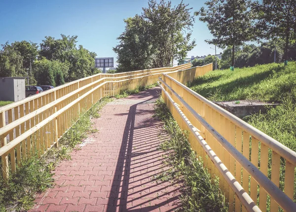 Ascending Footpath Yellow Metal Barriers — Stock Photo, Image