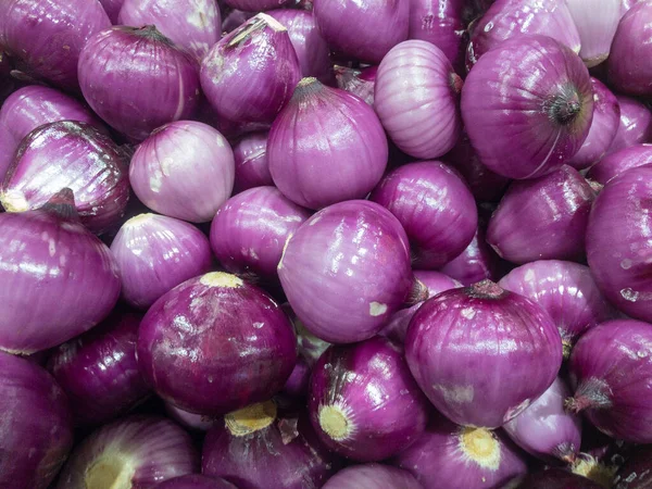 Sebuah Penutupan Dari Tumpukan Bawang Merah — Stok Foto