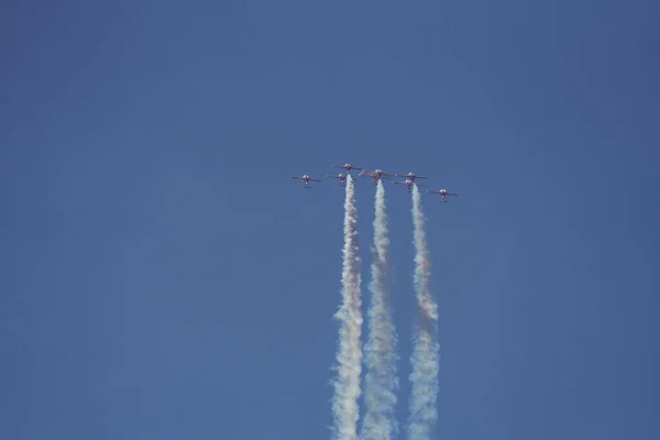 Toronto Canada Setembro 2021 Tiro Close Grupo Aeronaves Militares Voando — Fotografia de Stock