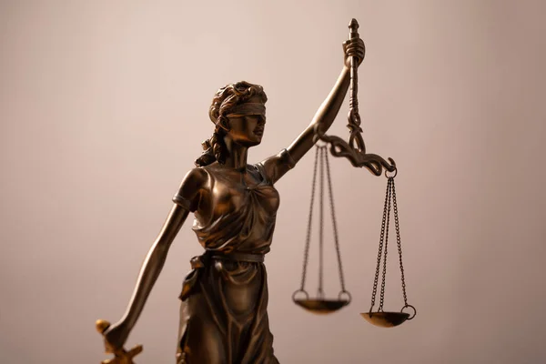 Ikona Wymiaru Sprawiedliwości Brzoskwiniowym Tle Koncepcja Prawa Porządku — Zdjęcie stockowe