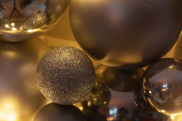 Détails Une Couronne Avent Avec Des Boules Noël Brillantes — Photo