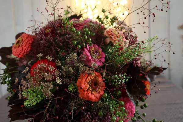 Vacker Bukett Färgglada Blommor — Stockfoto