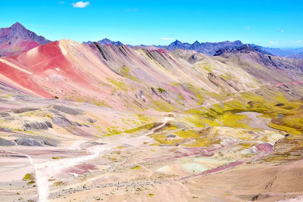 Cusco Bölgesinde Gökkuşağı Dağı Olarak Bilinen Vinicunca Dağı Peru — Stok fotoğraf