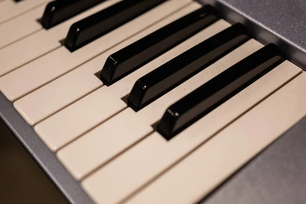 Eine Nahaufnahme Eines Klaviers — Stockfoto