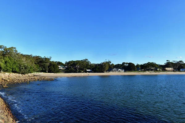 Сонячний День Королівському Національному Парку Сідней Австралія Море Оточує Пейзаж — стокове фото