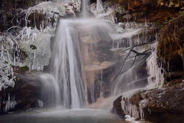 Прекрасный Вид Водопад Зимой Буковацкий Водопад Старая Гора Сербия — стоковое фото