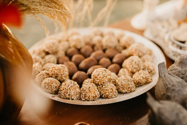 Een Close Van Zoete Kleine Snoepjes Gemaakt Voor Huwelijksceremonie — Stockfoto