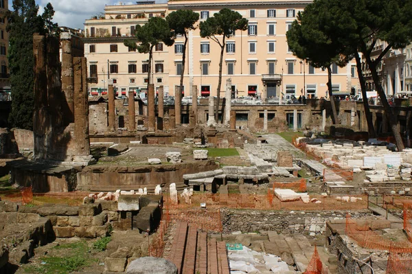 Roma Italia Abr 2010 Plano Horizontal Ruinas Edificios Antiguos Encontrados —  Fotos de Stock