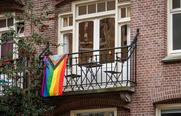 Bandera Progress Pride Balcón Edificio Amsterdam Países Bajos — Foto de Stock