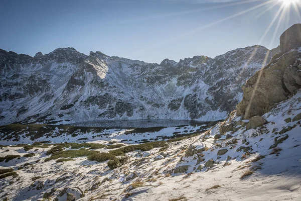 Viiden Järven Laakso Tai Dolina Pieciu Stawow Tatra Vuoristossa Puola — kuvapankkivalokuva