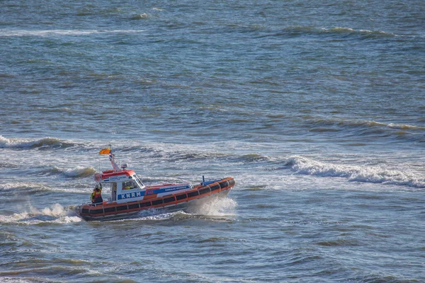 Egmond Aan Zee Nizozemsko Červenec 2019 Členové Holandské Pobřežní Stráže — Stock fotografie