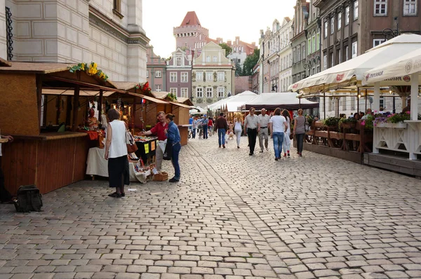 Poznan Poland Jun 2013 People Busy Fair Offering Different Kind — Stock Photo, Image