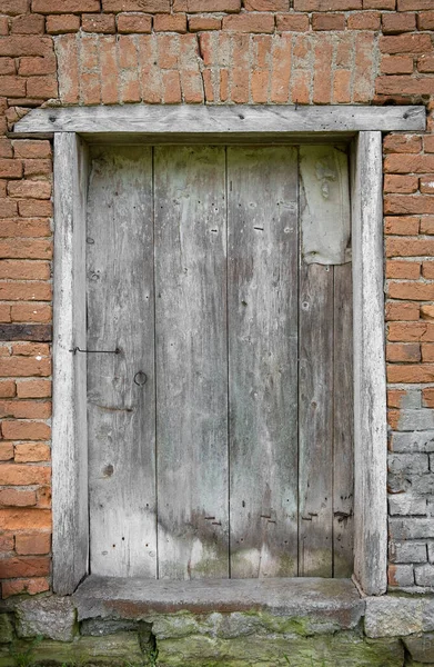 Closeup Old Wooden Door Stone Wall — Stock Photo, Image