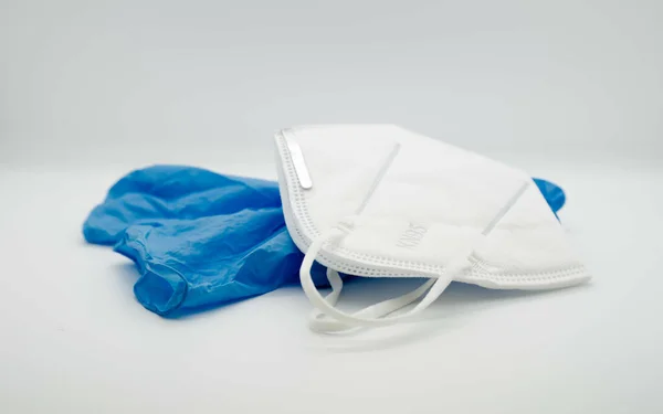 Basic Minimum Protection Avoid Contagion Coronavirus Consists Gloves Mask — Stock Photo, Image