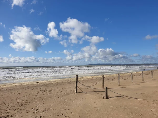 Захватывающий Вид Пляж Камбер Сэндс Сассексе Днем Облачным Голубым Небом — стоковое фото