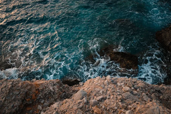 Eine Nahaufnahme Von Korallenriffen Und Dem Blauen Meer — Stockfoto