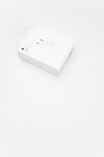 Como Italy Жовтня 2021 Високоенергетичний Адаптер Usb Від Apple Білій — стокове фото