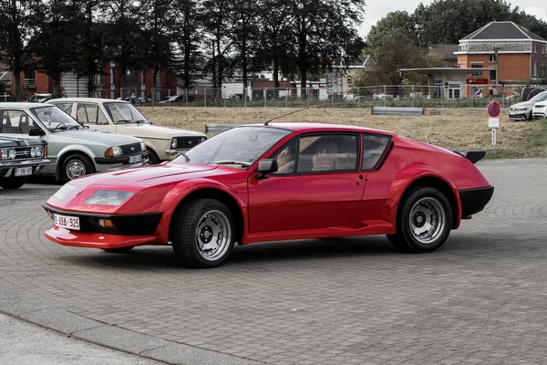 Liege Belgia Wrz 2021 Zbliżenie Czerwonego Samochodu Sportowego Spotkaniu Klasycznego — Zdjęcie stockowe