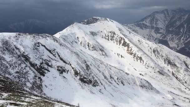 Pittoresca Vista Sulle Montagne Innevate Tramonto — Video Stock