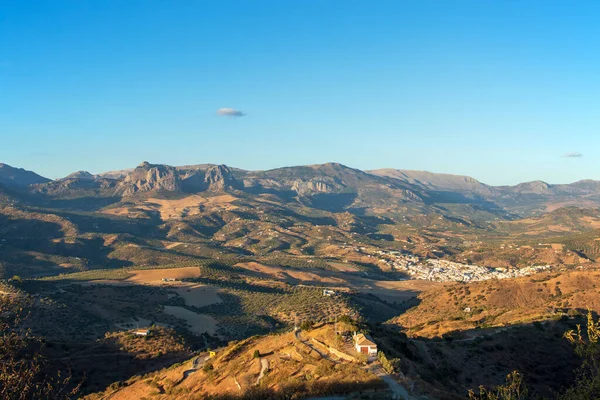 Μια Εναέρια Άποψη Του Λευκού Χωριού Στην Ανδαλουσία Τοπίο Ισπανία — Φωτογραφία Αρχείου