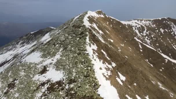 Vista Pitoresca Montanhas Cobertas Neve Entardecer — Vídeo de Stock