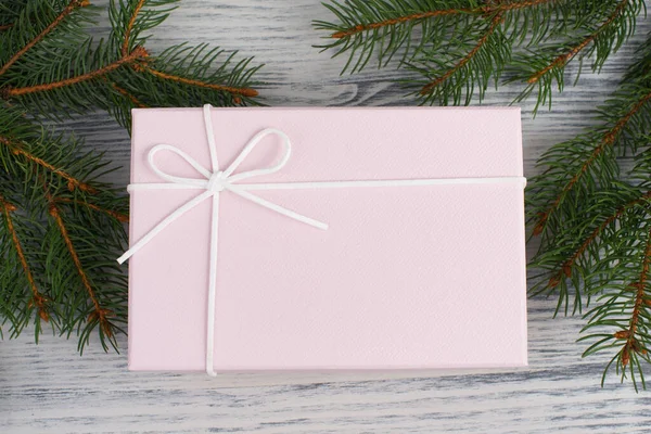 Dárkový Balíček Vánoční Výzdobou Větev Jedle Dárky Dovolenou Prázdný Kopírovací — Stock fotografie