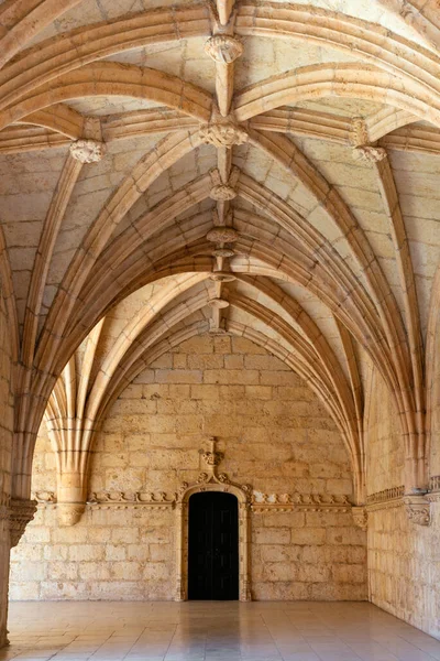 Claustro Gótico Del Monasterio Jerónimos Lisboa Portugal — Foto de Stock